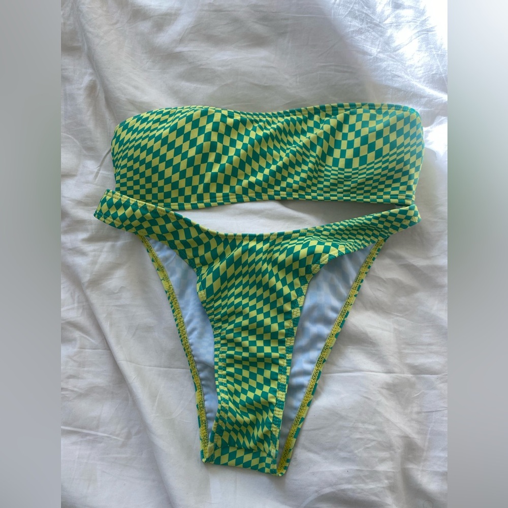 Frankies bikini dupe - yellow & green strapless